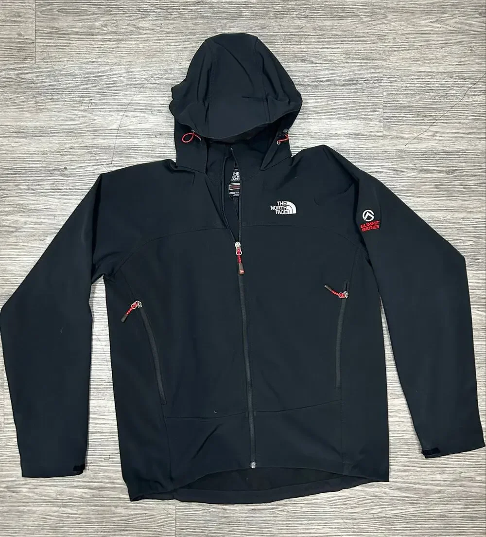 The North Face Summit Series Softshell Jacket Mens Medium Black Hooded Gorpcore